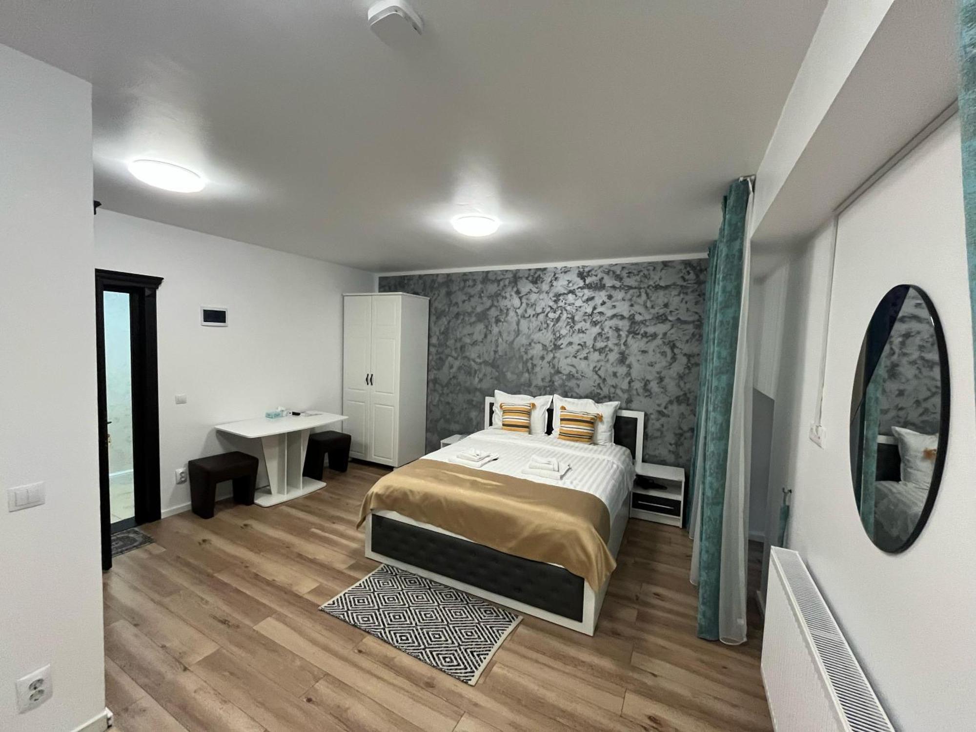 Grey Boutique Hotel Palas Iasi Exterior photo