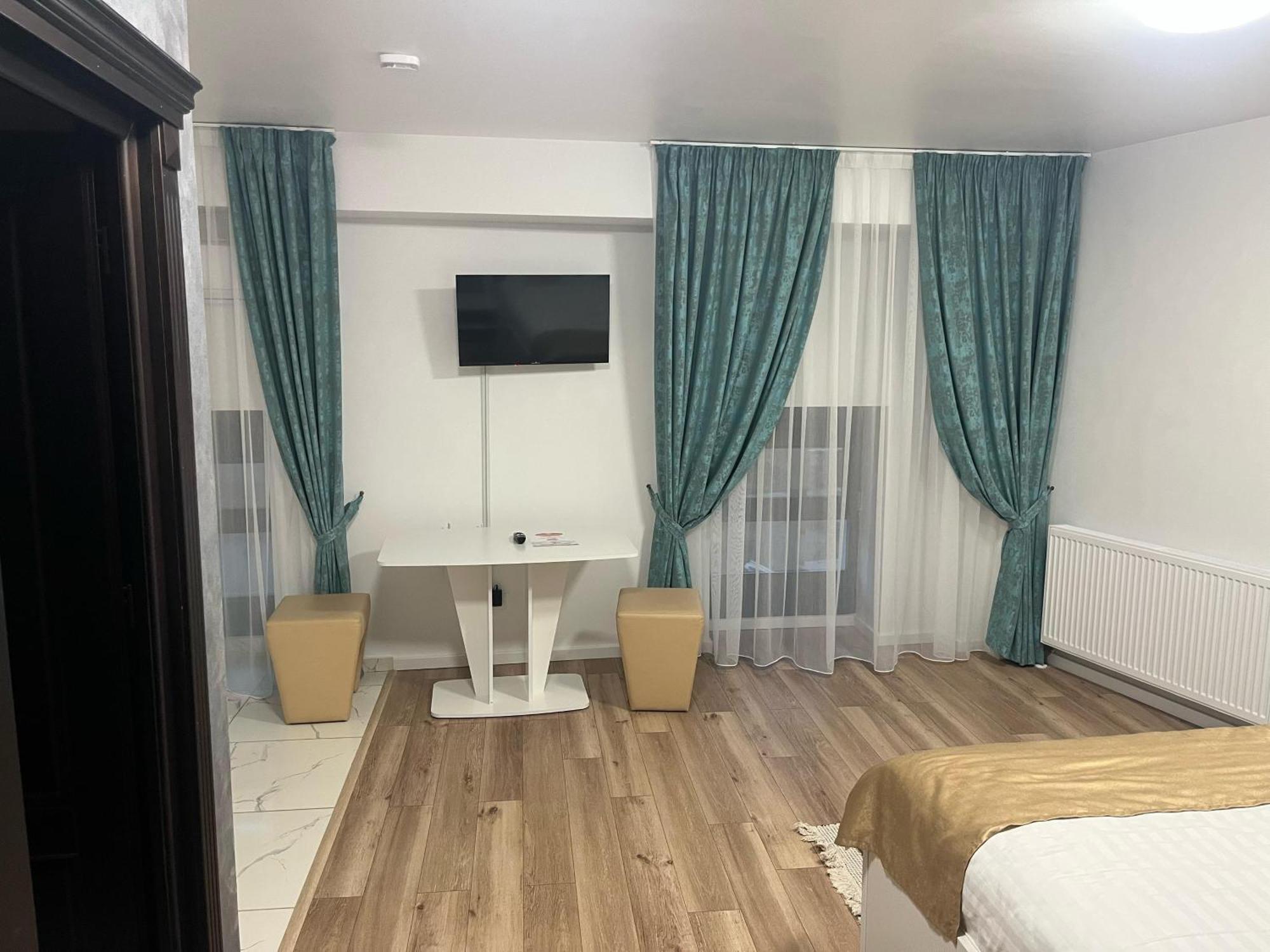 Grey Boutique Hotel Palas Iasi Exterior photo
