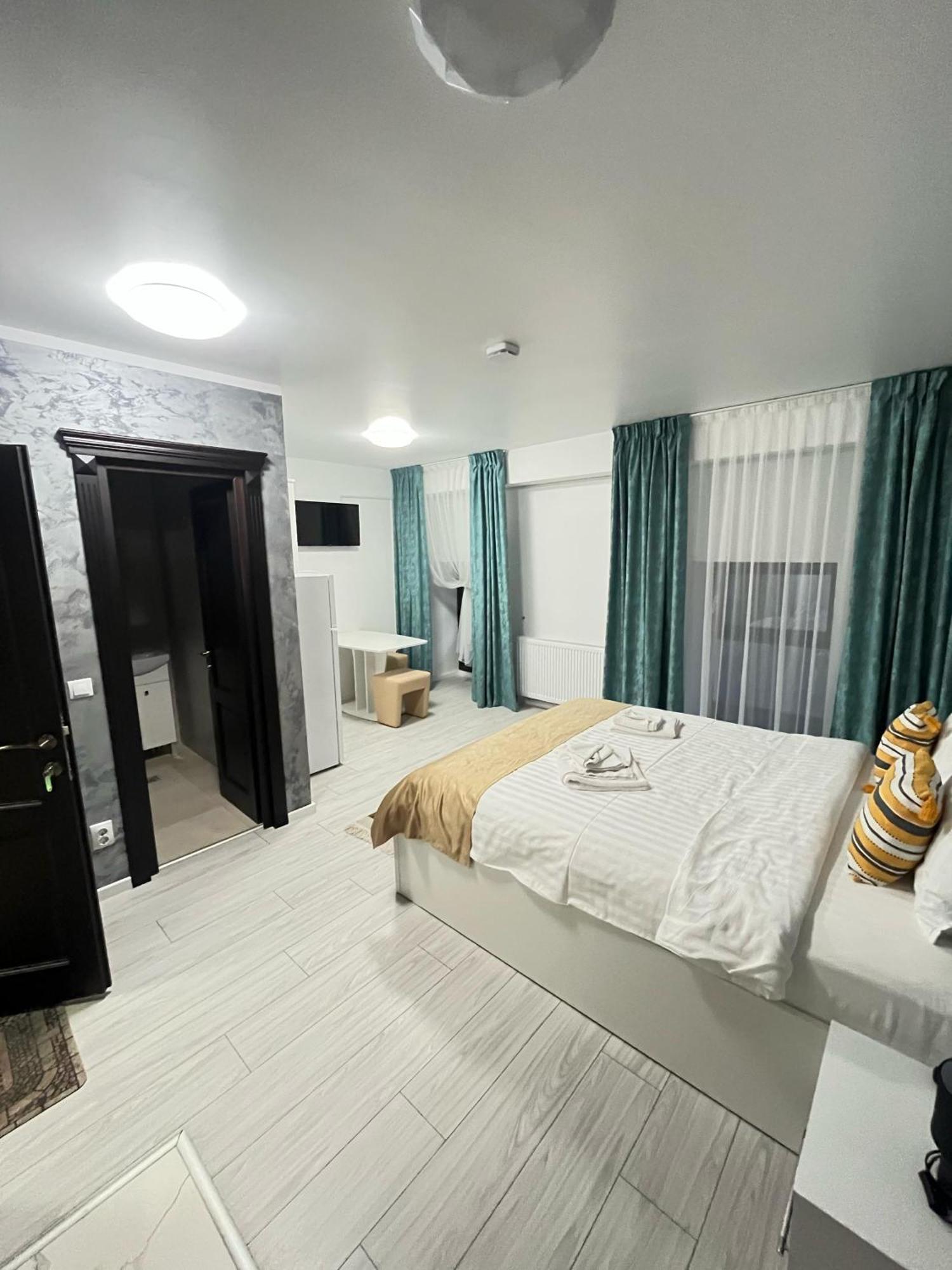 Grey Boutique Hotel Palas Iasi Exterior photo