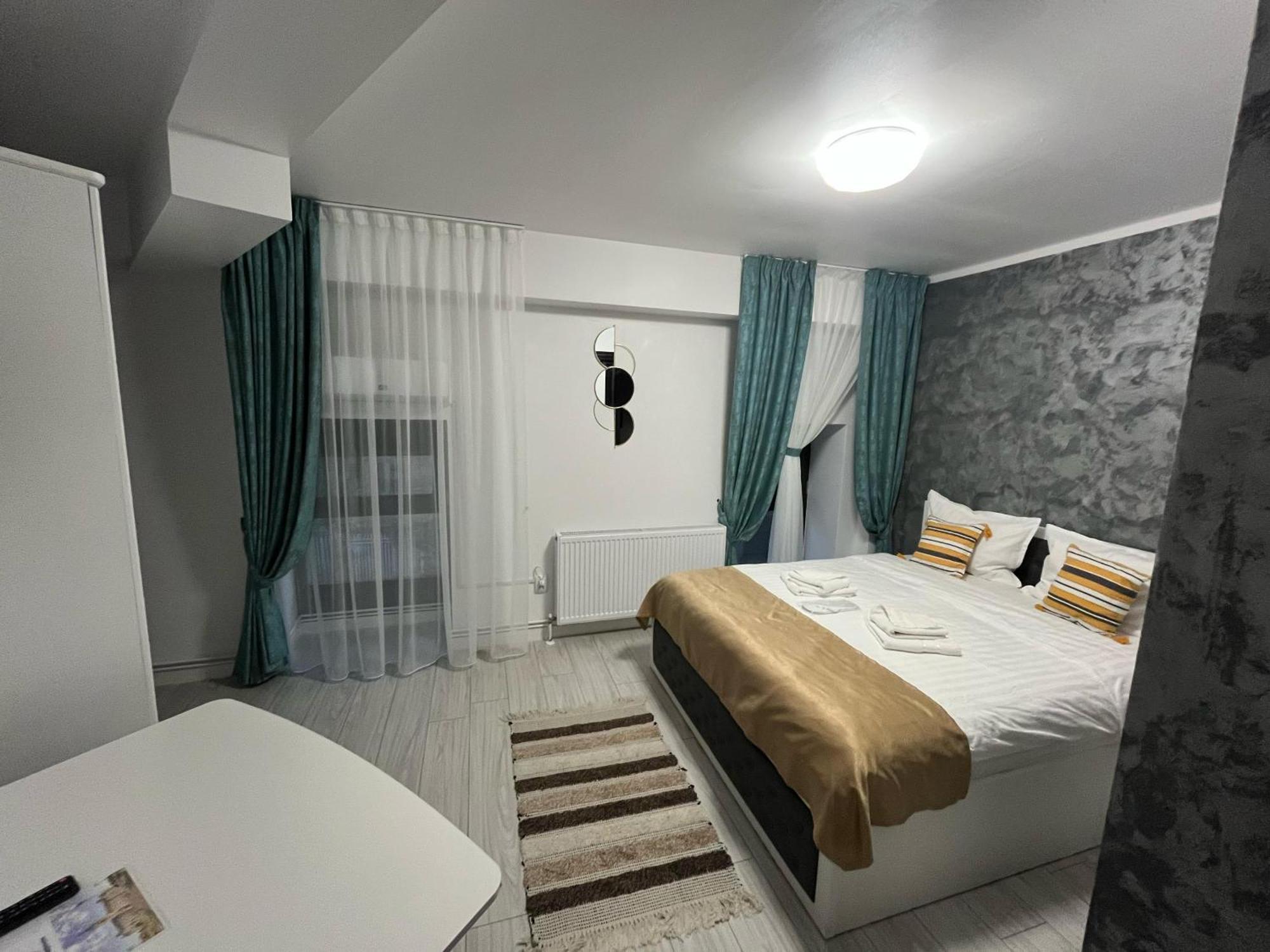 Grey Boutique Hotel Palas Iasi Exterior photo