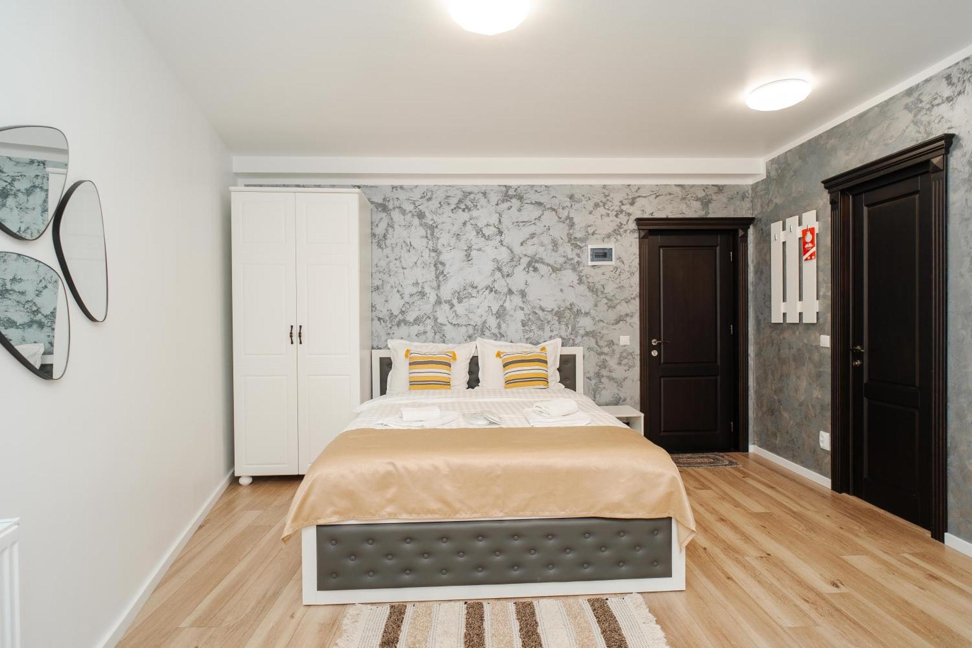 Grey Boutique Hotel Palas Iasi Exterior photo
