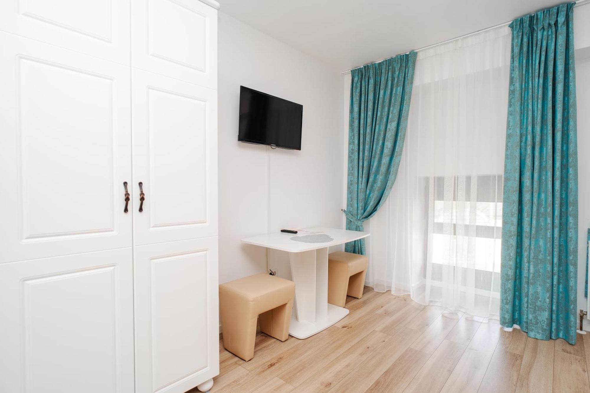 Grey Boutique Hotel Palas Iasi Exterior photo